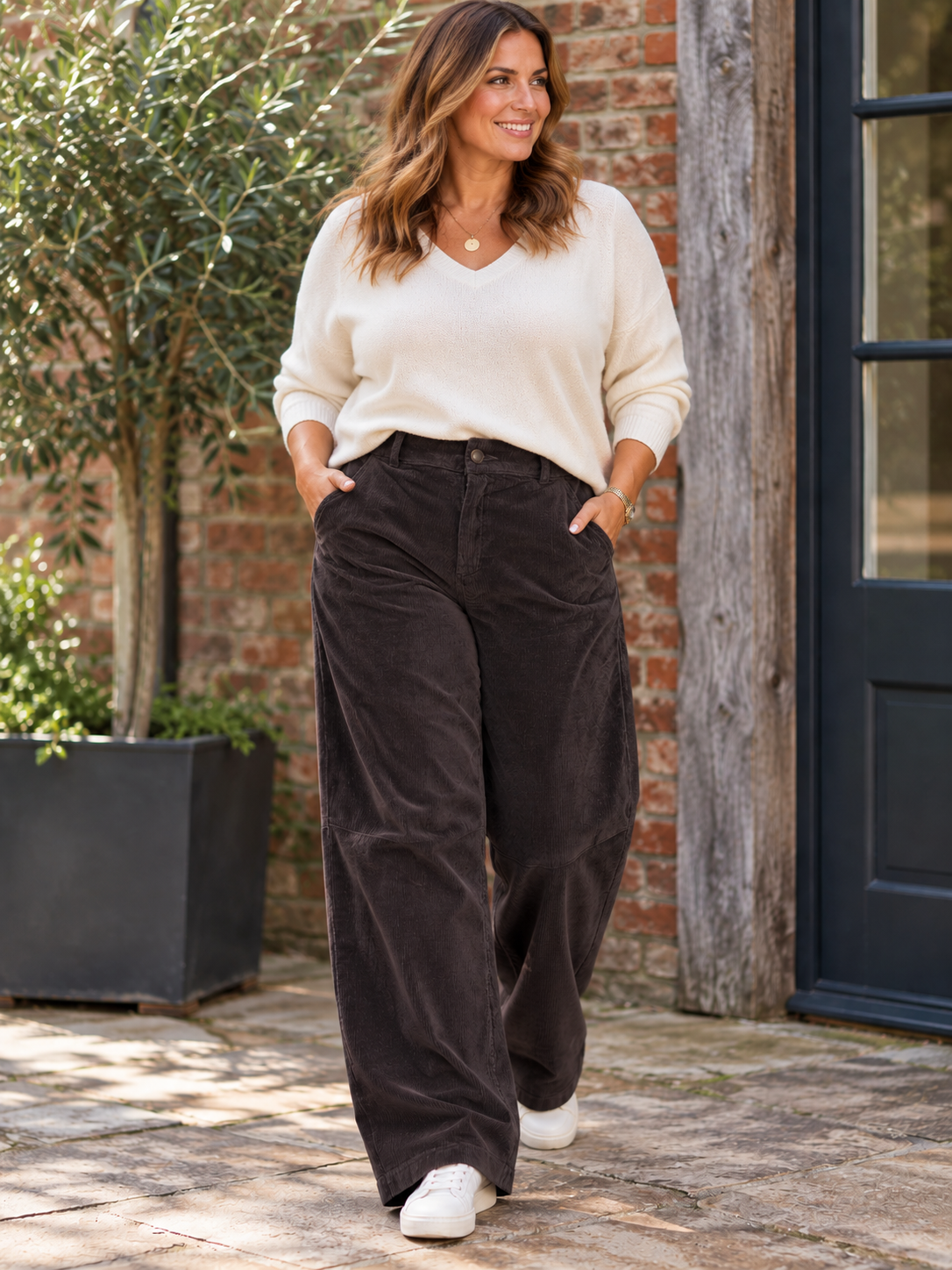 Barrel Cord Magic Pants Dark Brown