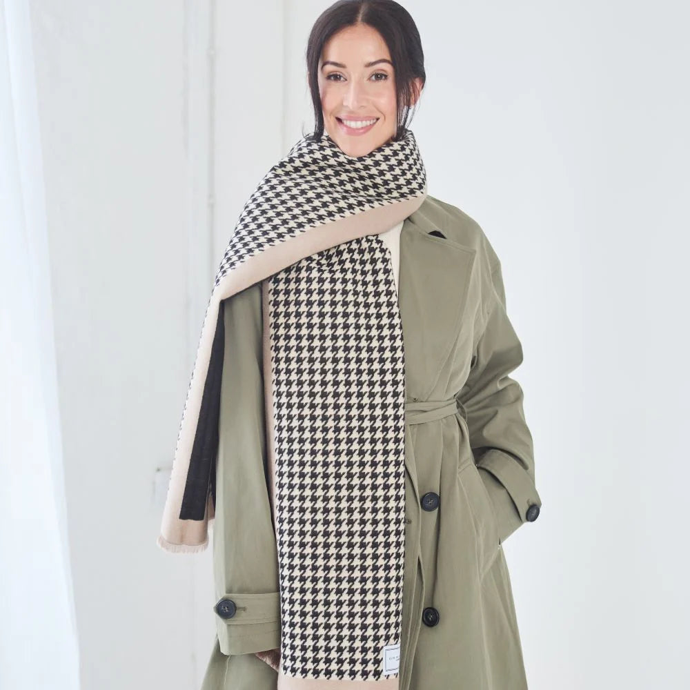 Eli Beaumont Winter Scarf Dogtooth Black