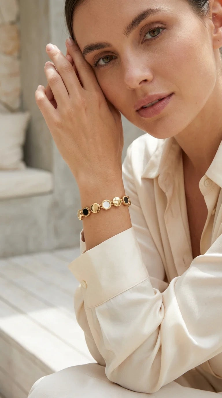 Envy Gold elasticated circles bracelet with black and white detail
