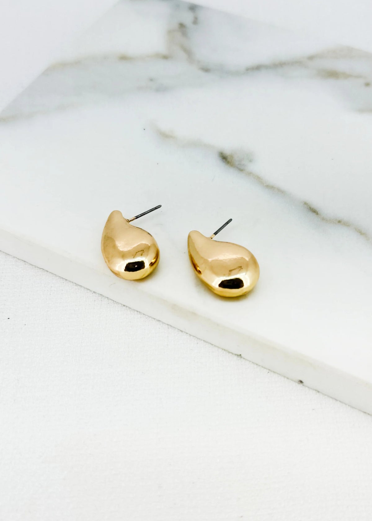 Envy Chunky gold teardrop earring