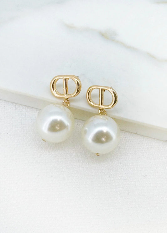 Envy Gold and large pearl drop earring