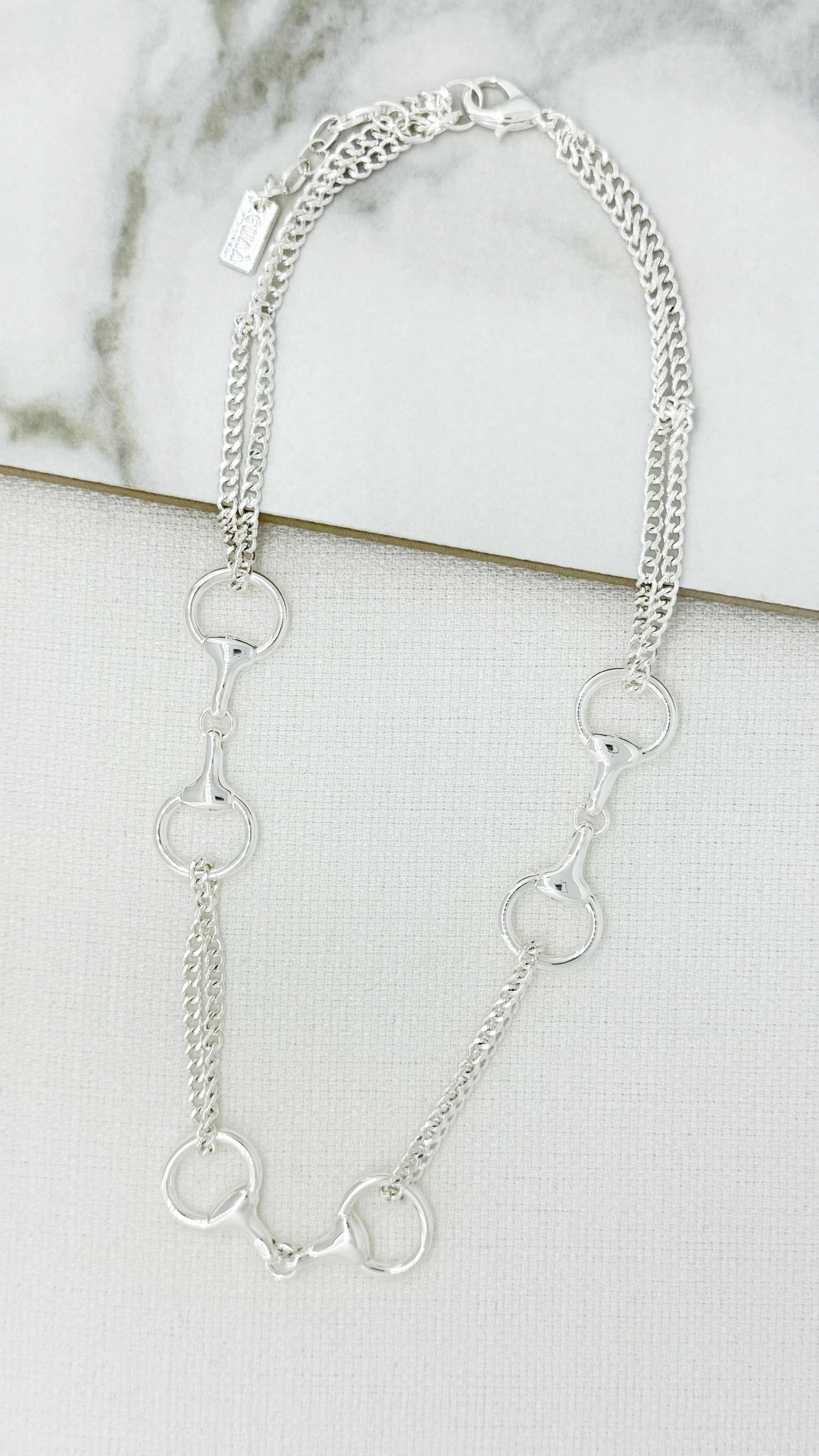 Envy Short silver chain necklace with soft bit design
