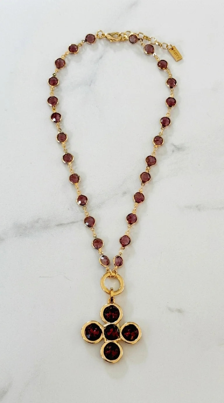 Envy Short Plum stone necklace with Plum clover pendant