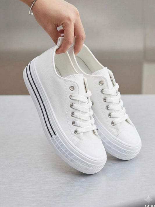 Abbie Platform Pumps White