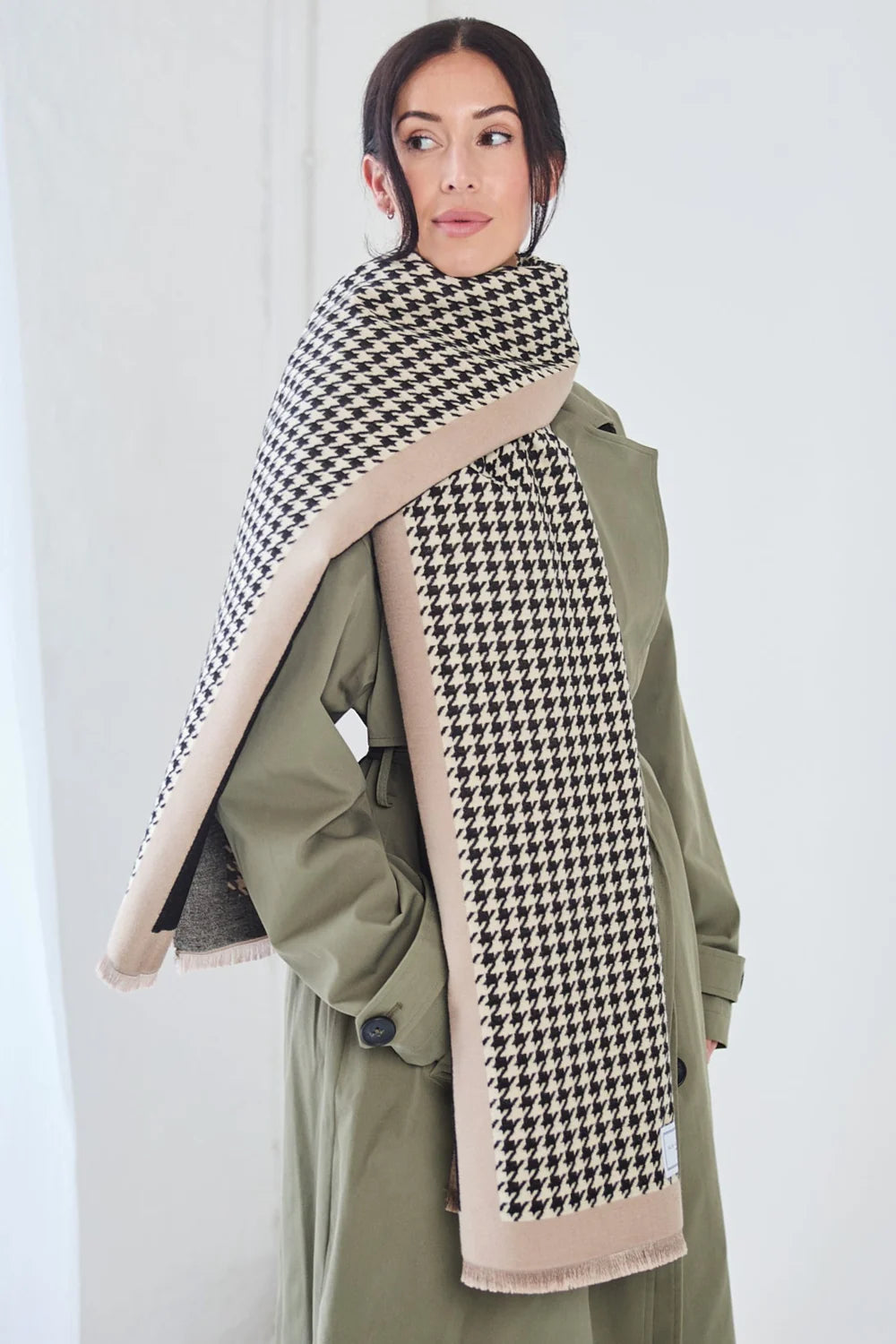 Eli Beaumont Winter Scarf Dogtooth Black