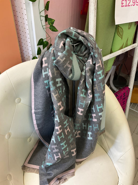 H Scarf Grey