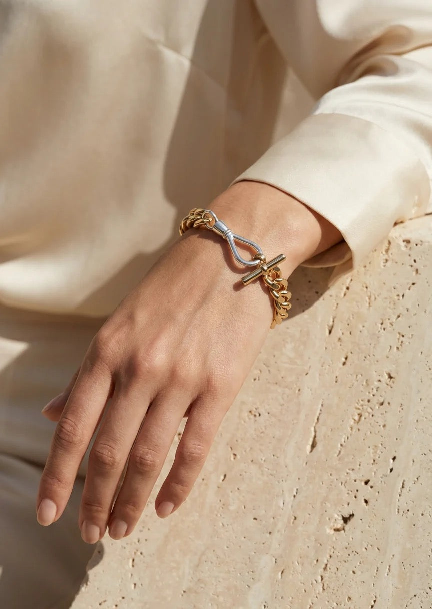 Envy Old chain bracelet with silver hock an gold T-bar