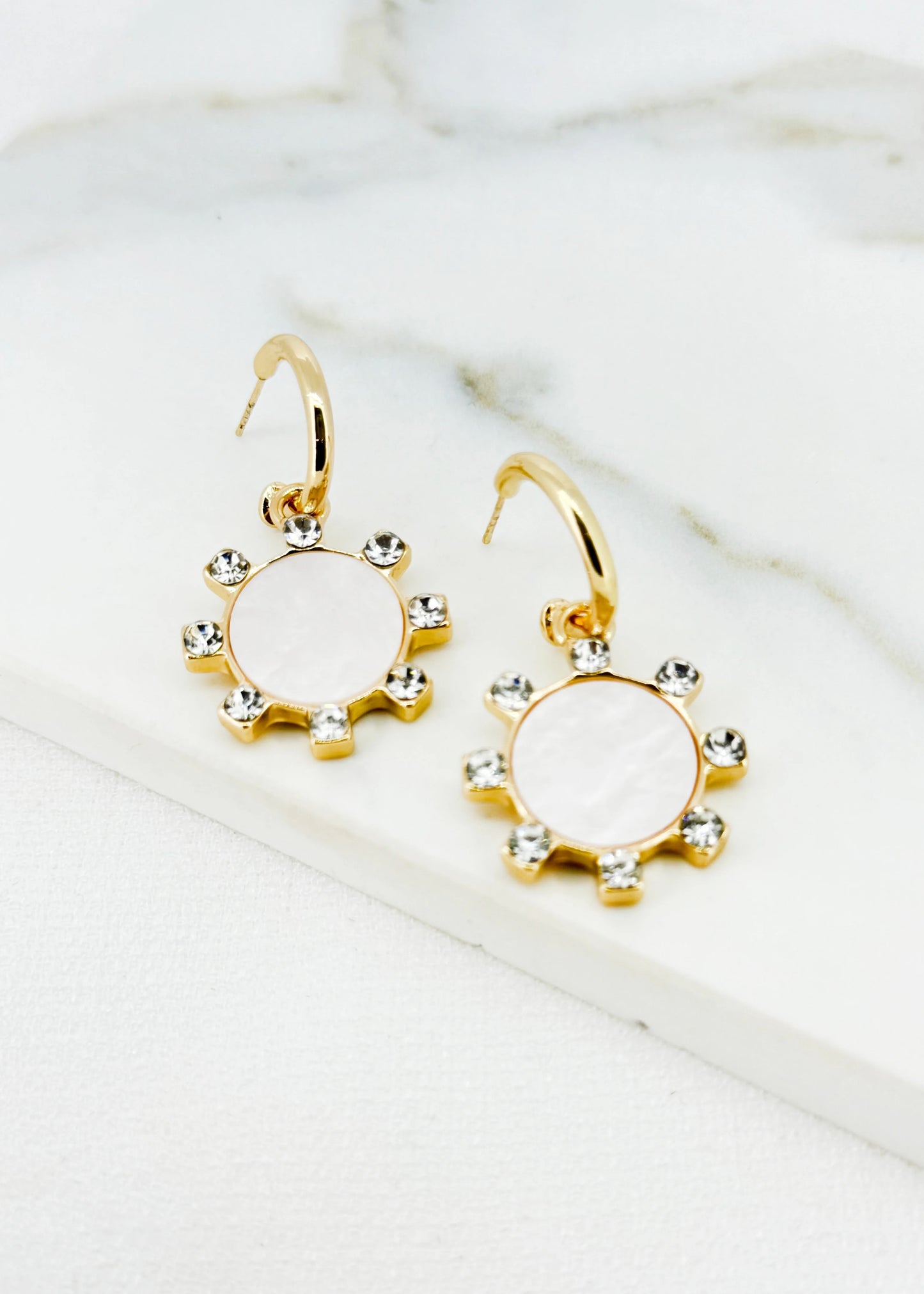 Envy Gold hoop earring with pearl effect and cristal dropper