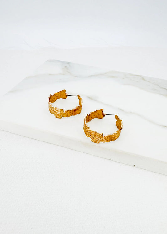 Envy Textured gold hoop earring