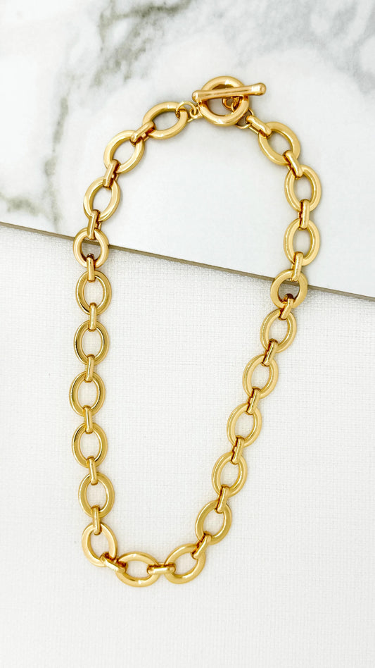 Envy Short gold large oval link necklace