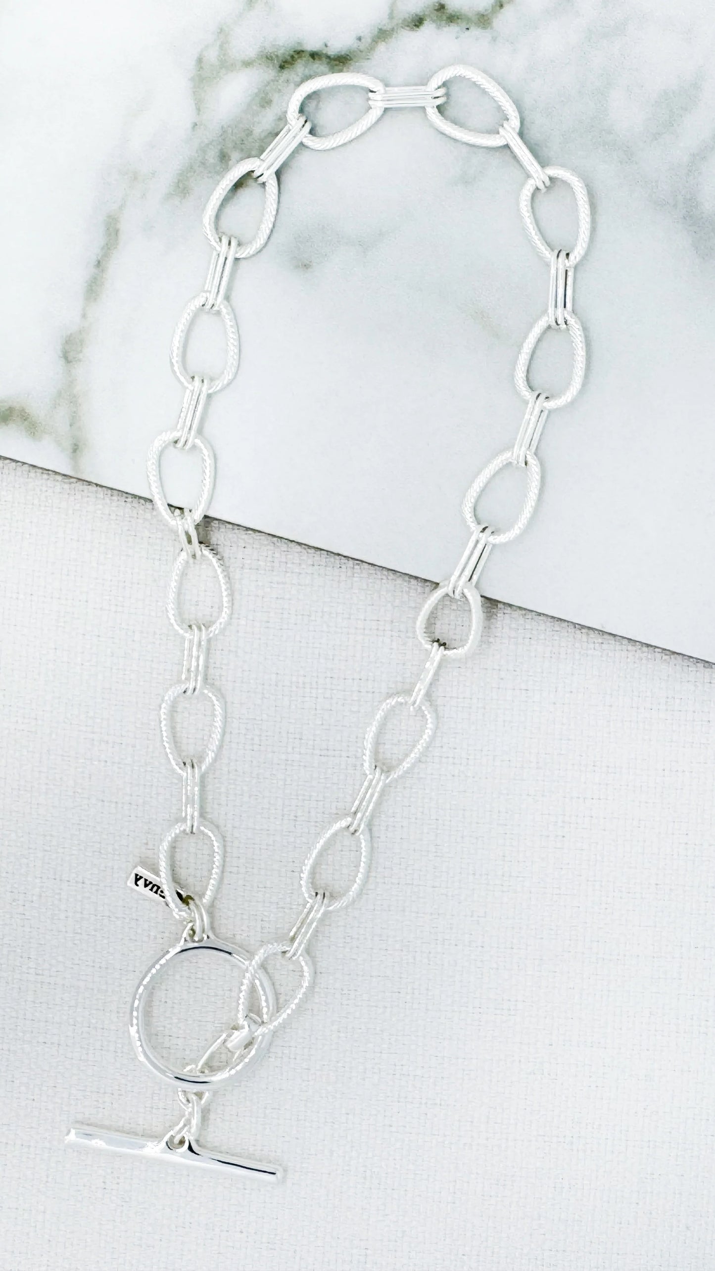 Envy Short silver link T-bar necklace